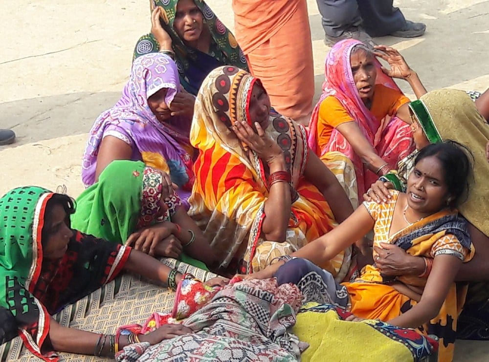 a woman died in accident00