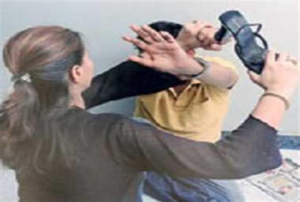 Wife Beaten Husband in Office after Dispute in House in roorkee