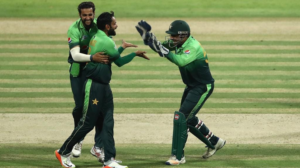 Mohammad Hafeez, five others to join Pakistan squad in England after second negative Covid-19