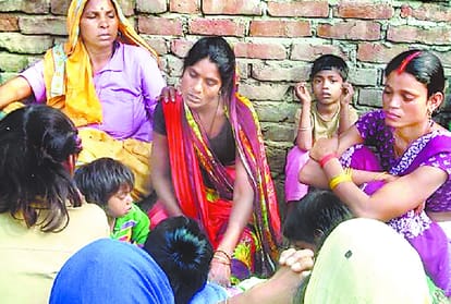 A teenaged girl murdered in a village in bahraich.