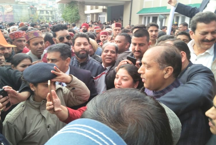 CM jairam thakur targets congress