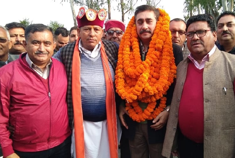 health minister vipin parmar in hamirpur