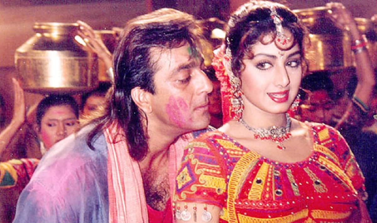 controversy when drunk sanjay dutt enter in sridevi hotel room