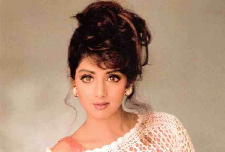 First Bollywood female superstar sridevi family unseen photos