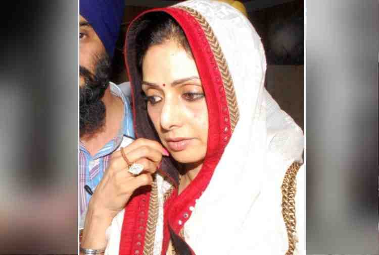 bollywood actress sridevi visited golden temple amritsar in year 2013