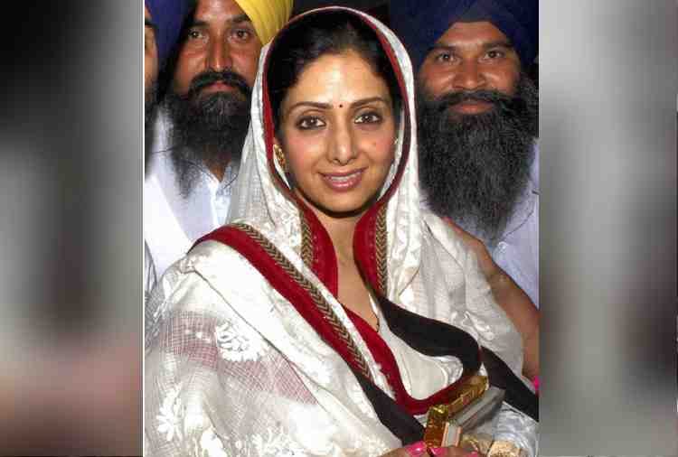 bollywood actress sridevi visited golden temple amritsar in year 2013