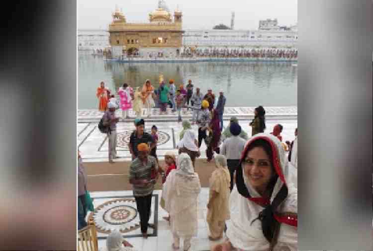 bollywood actress sridevi visited golden temple amritsar in year 2013