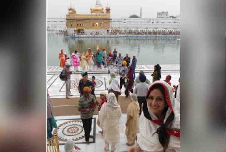 bollywood actress sridevi visited golden temple amritsar in year 2013