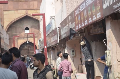 Taj mahal southern gate is now closed for tourist