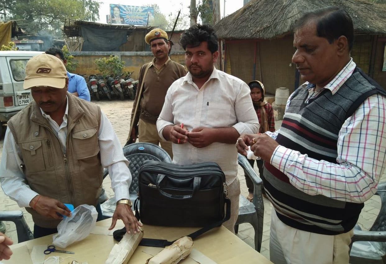 जरीफनगर इलाके में सोयाबीन से बना दूध पकड़ा गया