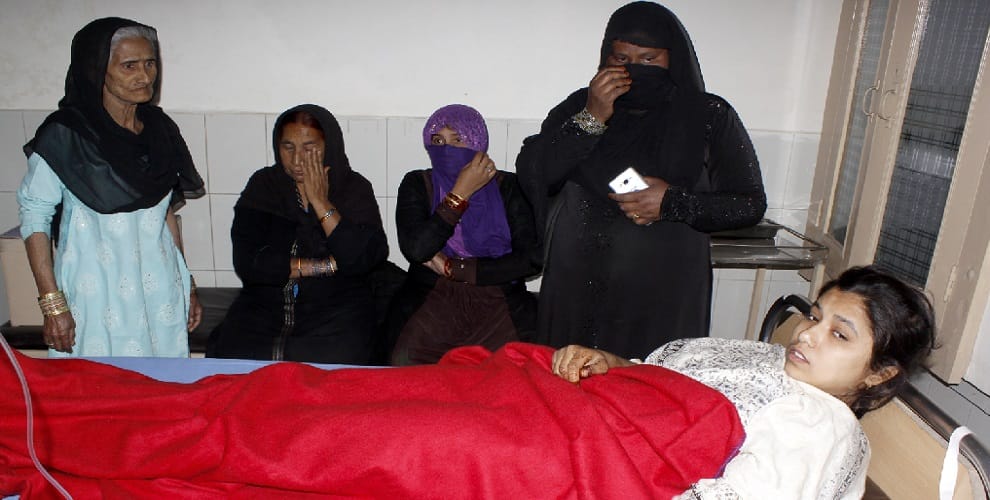 Death of two from eating sweet, two injured, kohram in family