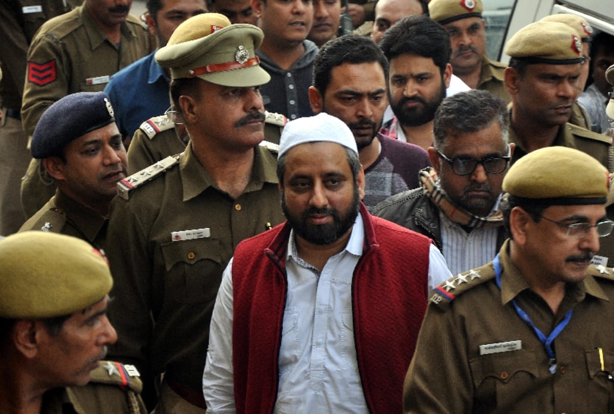 Case filed against AAP MLA Amanatullah Khan
