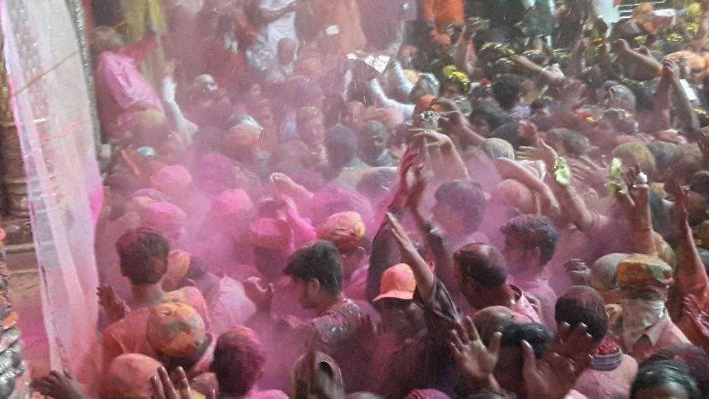 mathura holi in banke bihari temple vrindavan