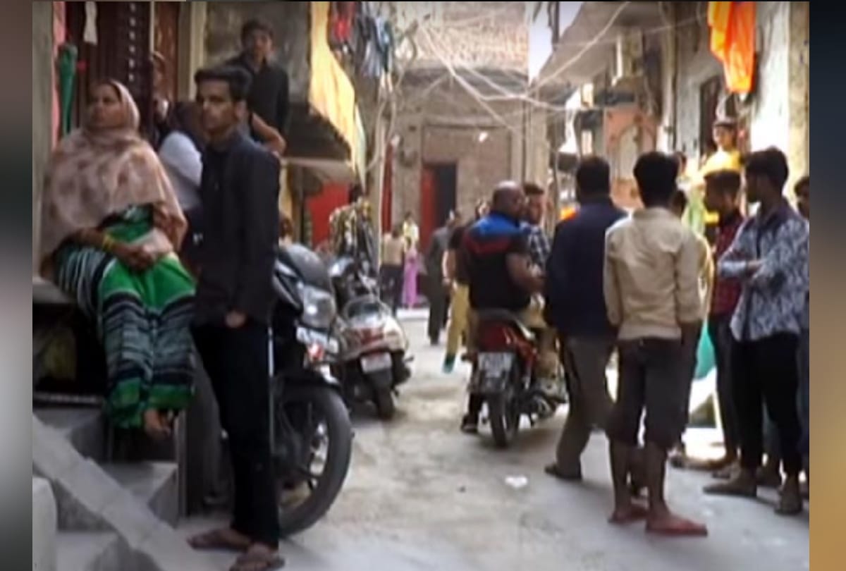policeman fired at reception party, cousin sister and brother injured in firing