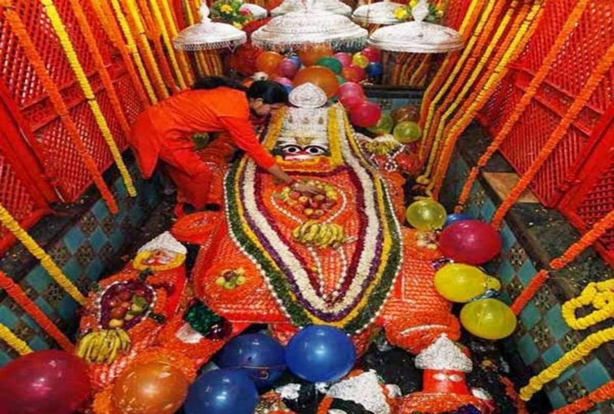 holi 2018 holika dhahan tips offer these things to lord hanuman 