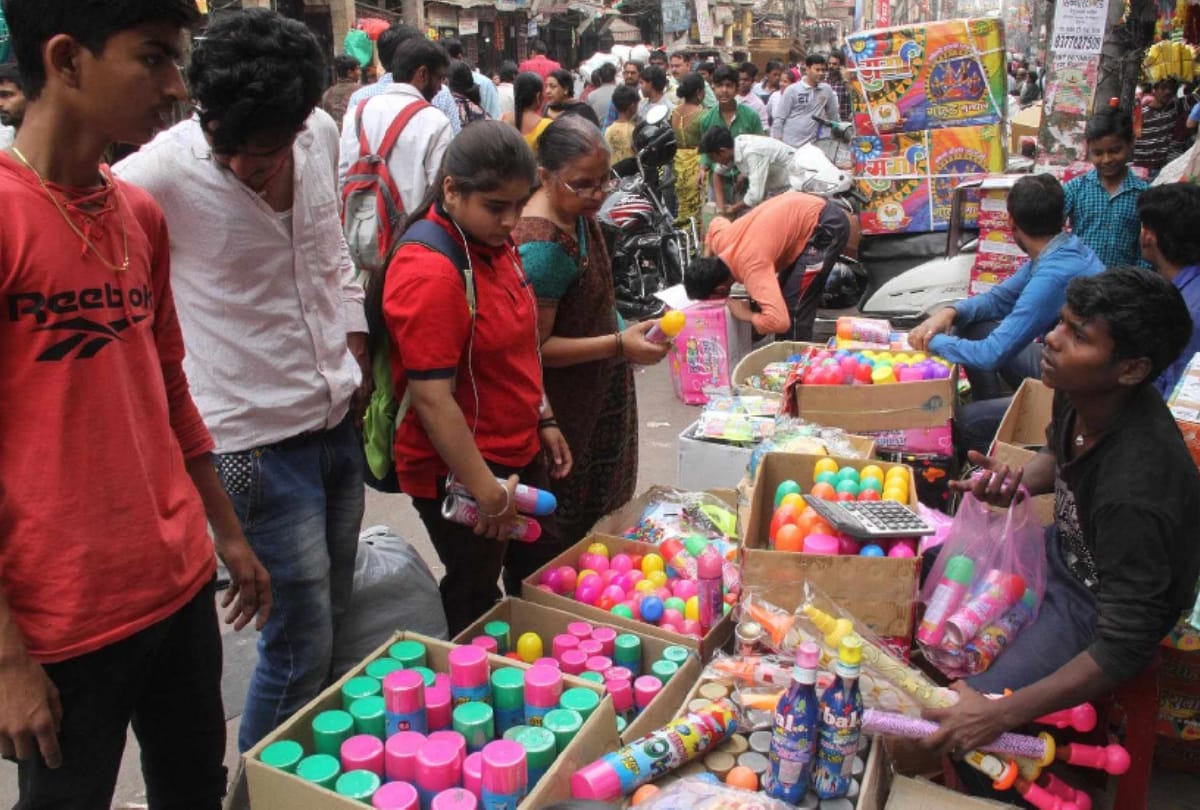 if you play holi with cheap colors, you can suffer from diseases like asthma 