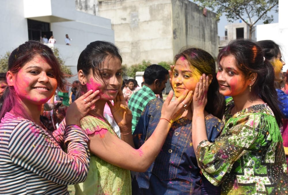 holi 2018, avoid holika dahan on bhadra 