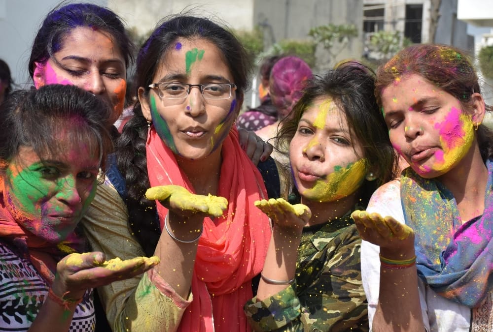 holi 2018, avoid holika dahan on bhadra 