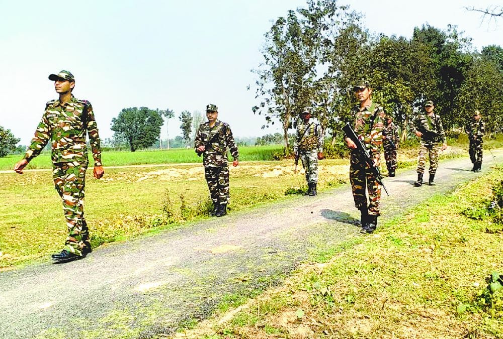 बहराइच: सीमा के जंगलों में एसएसबी ने बढ़ाई पेट्रोलिंग