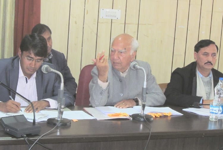 BJP MP Shanta Kumar hits out at himachal congress