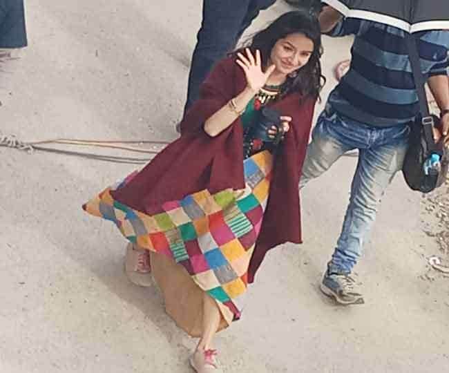 shradha kapoor remove shooting stress photos