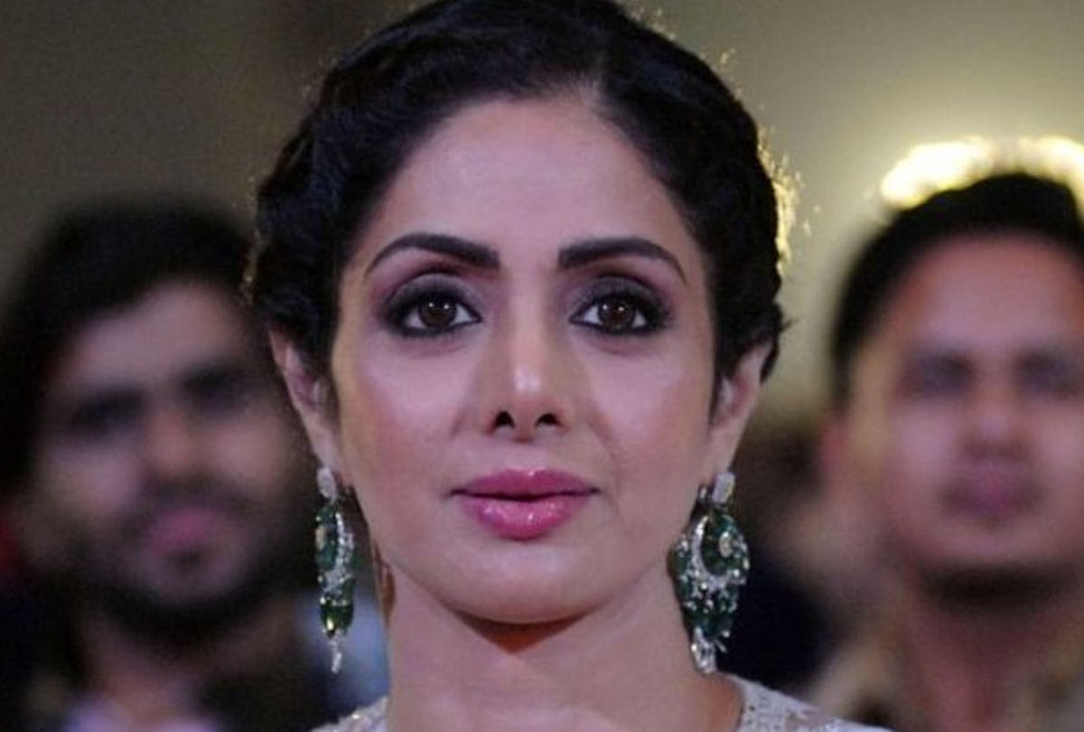 ekta kapoor takes on trollers for viral news on sridevi death