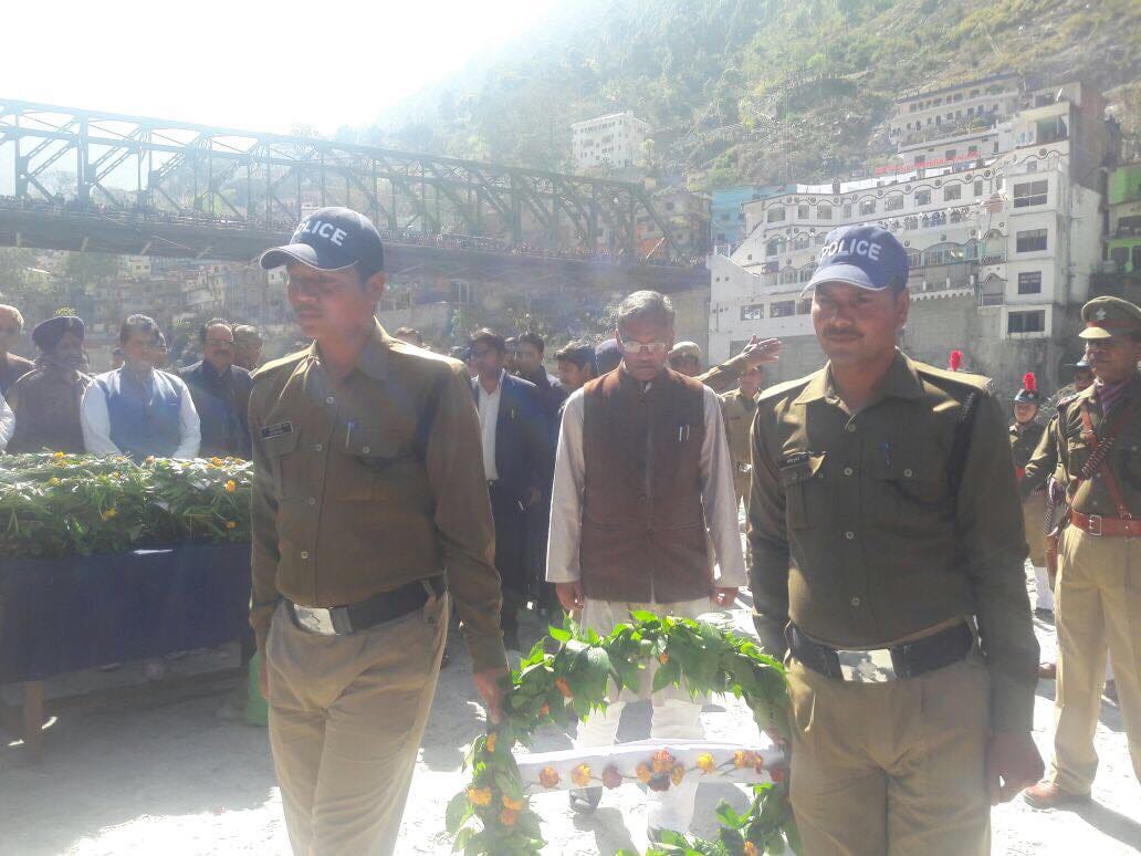 trivendra singh rawat pay tribute to magan lal shah