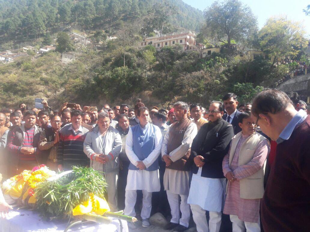 trivendra singh rawat pay tribute to magan lal shah