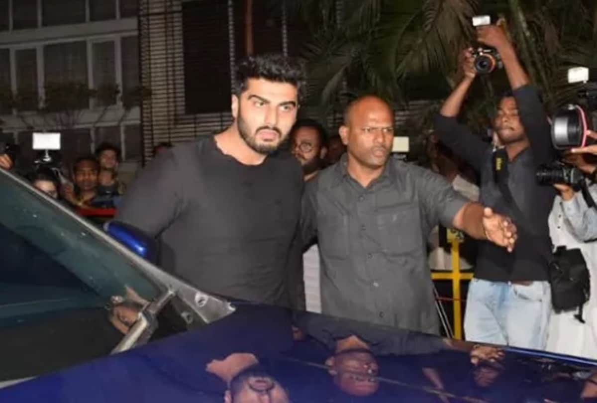 Arjun Kapoor Heads to Dubai and give statement about their relationship
