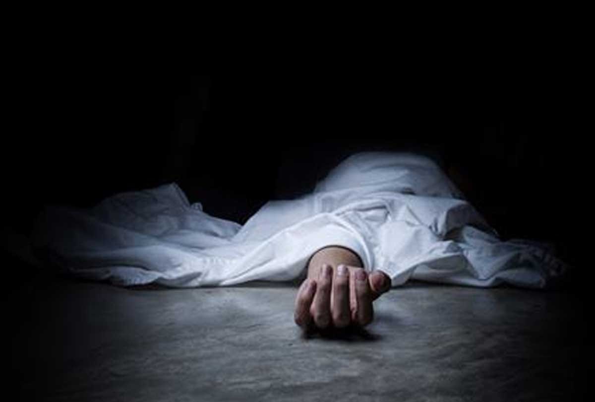 elder sister murder in front of younger
