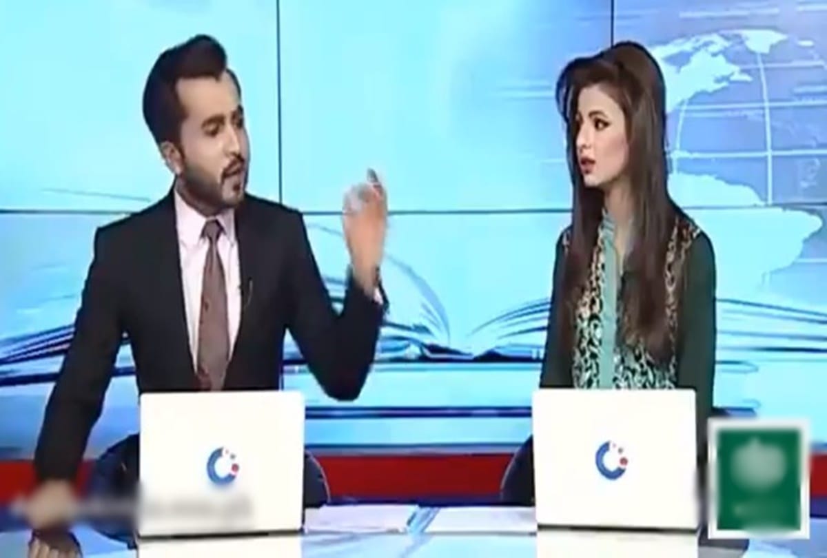  Watch Viral Videos Of Pakistani News Anchors Fight During Bulletin