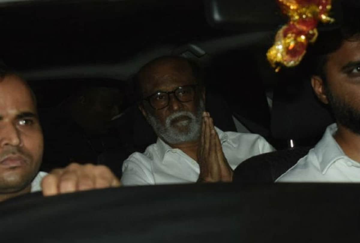 sridevi well wishers arrive at anil kapoor house latest pictures