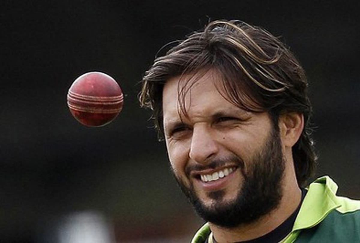 this Indian cricketer give Boom Boom nickname to Shahid Afridi