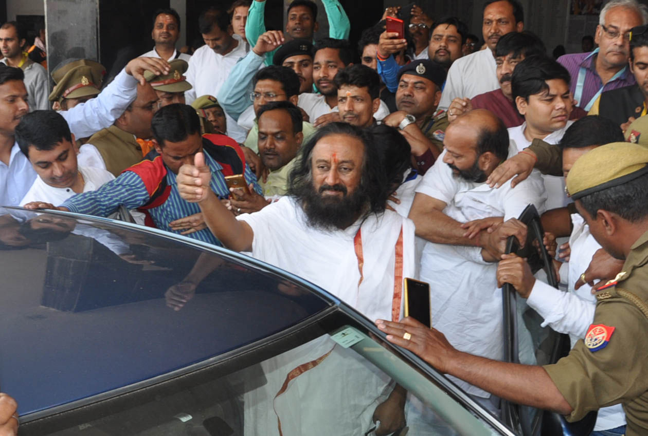 श्री श्री रविशंकर।