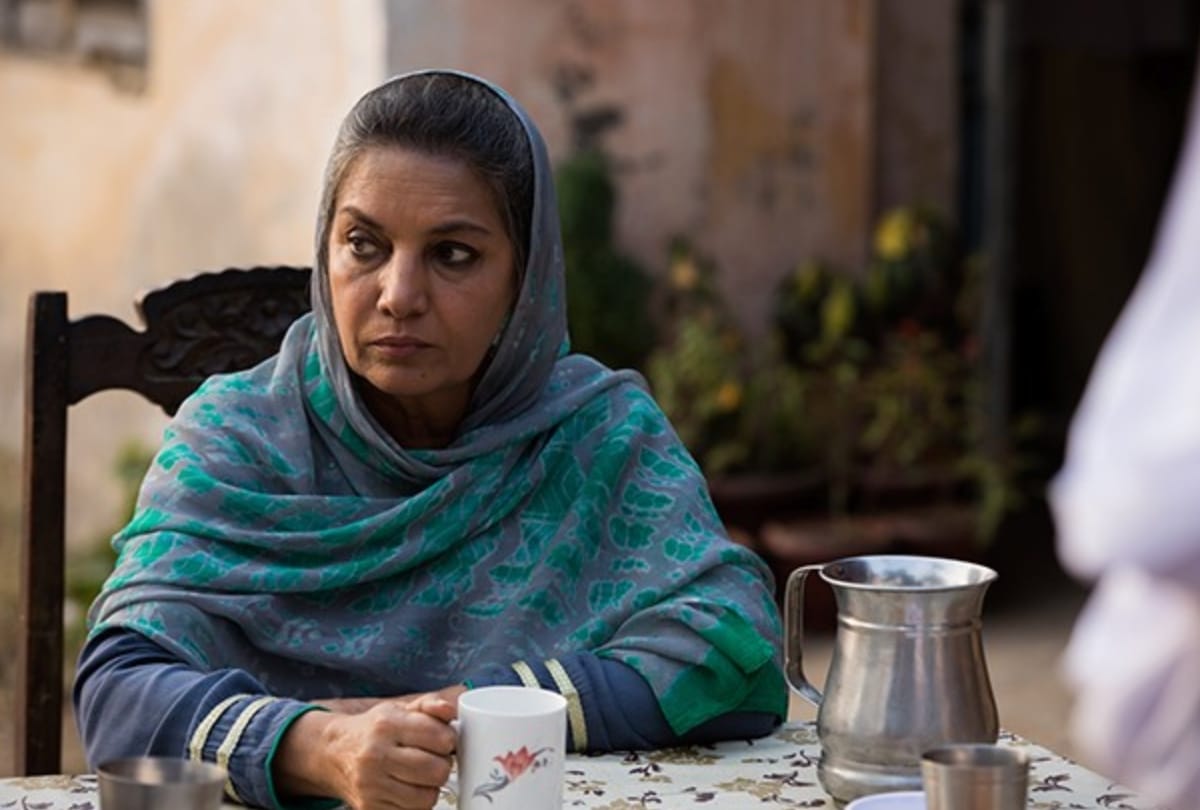 actress shabana azmi decides to cancel her holi party after sridevi death