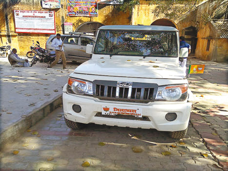 Controversy between staff and youth on toll plaza