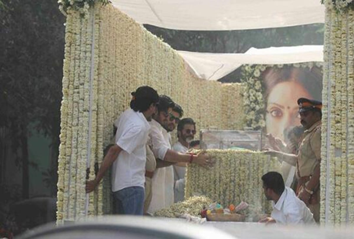 arjun kapoor lost his mother second time but stand with his family
