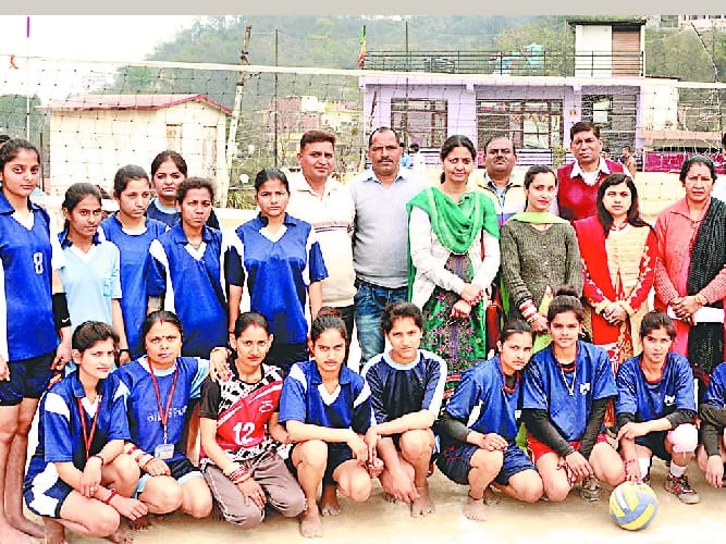 बैडमिंटन में आईटीआई बिलासपुर बना चैंपियन
