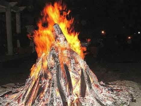 Holi 2018 holika dahan solution with bhasma for fortune