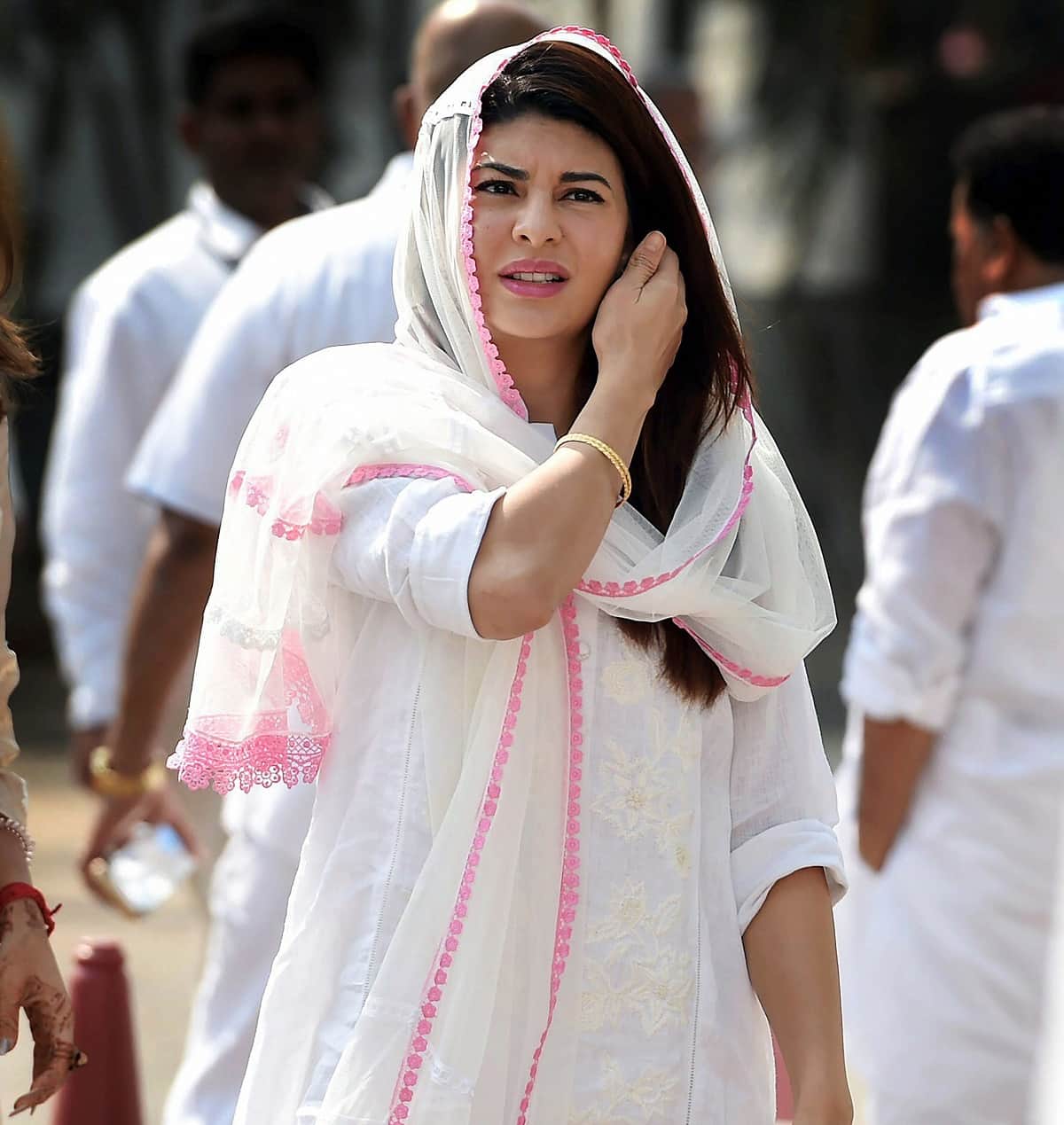 Jacqueline Fernandez reaction on doing music video with Asim Riaz