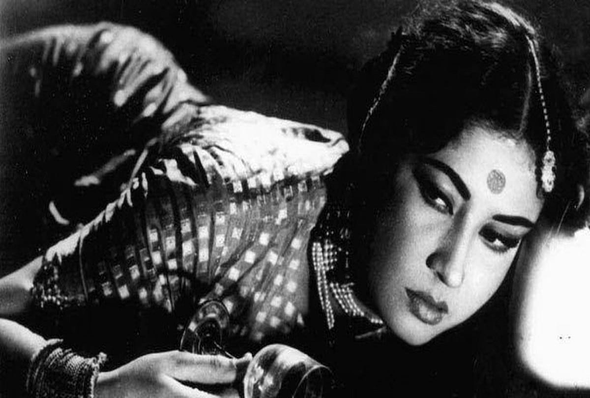 know about these young bollywood actress who died early to age 