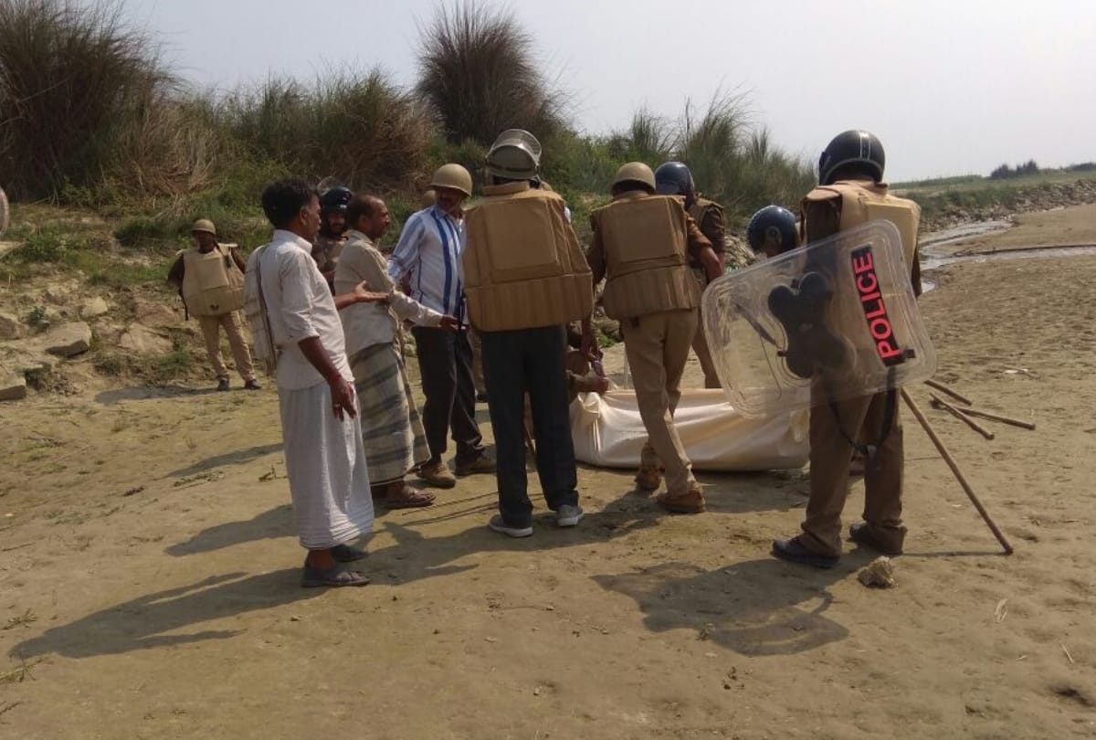 villagers attacked on police team in balrampur