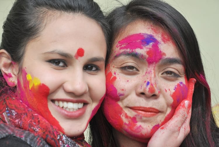 Holi celebrations in kullu himachal pradesh