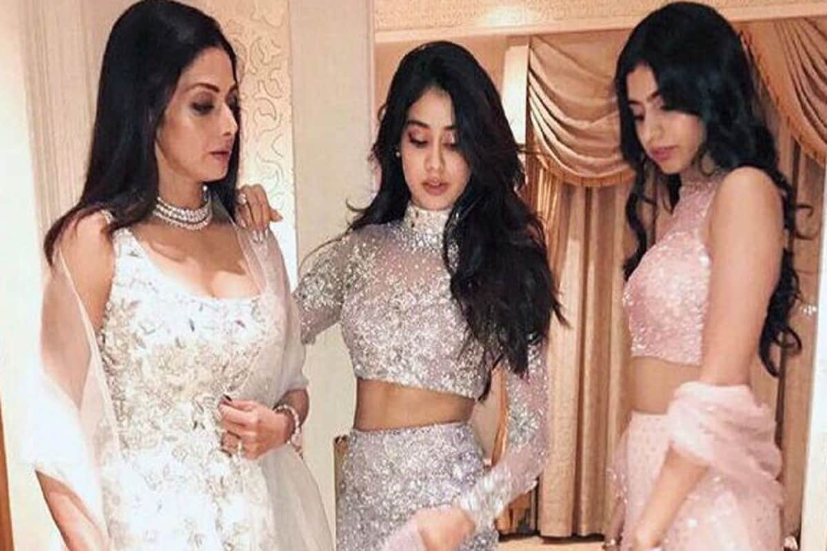 sridevi and daughter jhanvi kapoor bike video viral