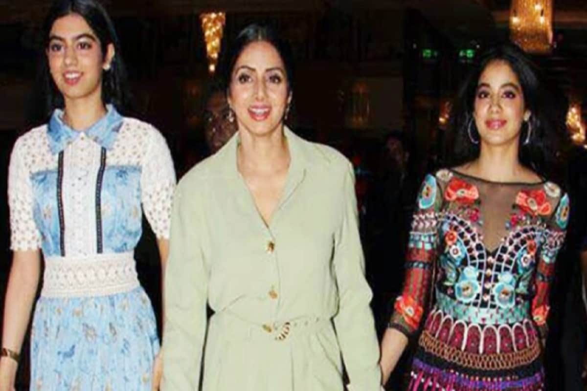 after sridevi death jhanvi kapoor get her new mom in the film