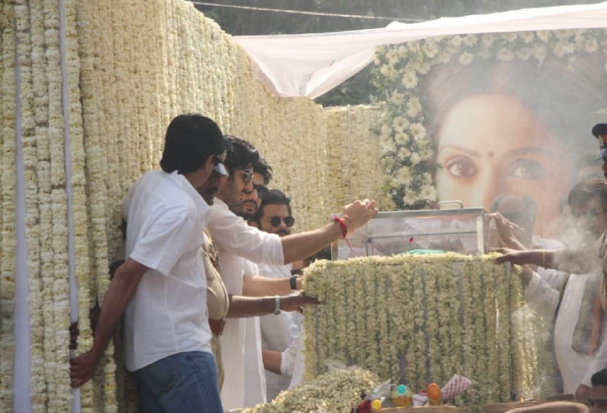 actress jacqueline fernandez smile at sridevi prayer meet and trolled