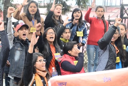 blooded clash between student groups at shimla himachal