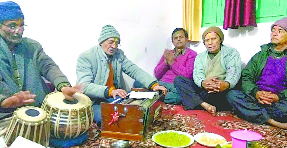 Kanha do not insincere, Ankhian gultha gulal red ...