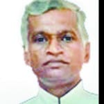 मृत फादर की फाइल फोटो
