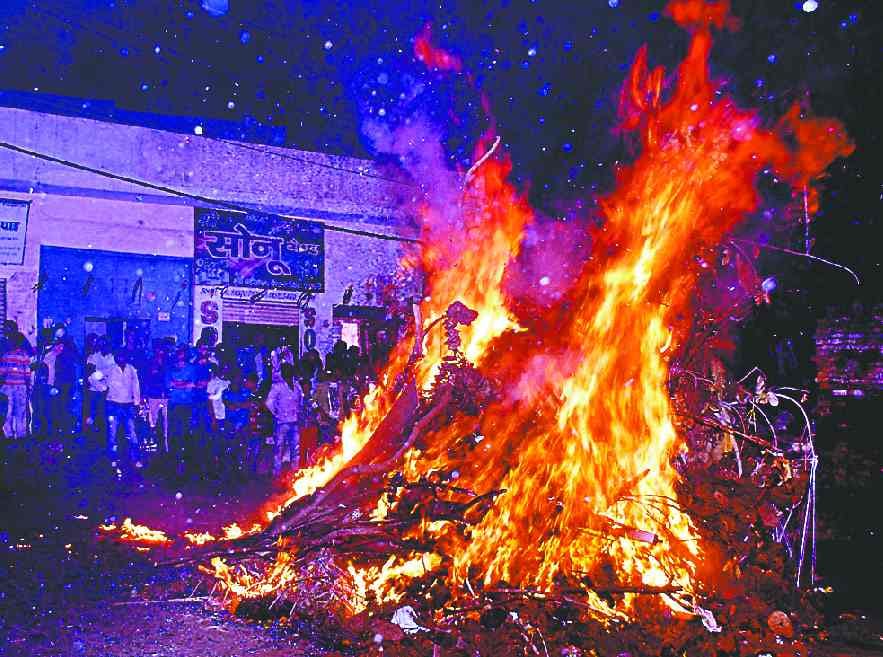 Happas with Holika Combustion